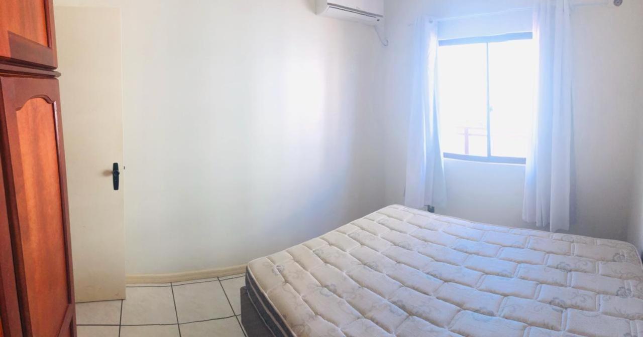 Apartamento Meia Praia - イタペマ エクステリア 写真